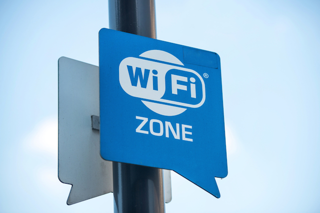 Εγκατάσταση εξοπλισμού για Δωρεάν Wi-Fi σε παραλίες του δήμου Θηβαίων  | e-sterea.gr