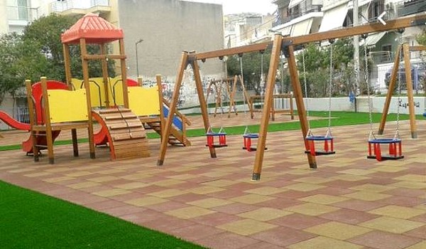 Αναβαθμίζονται παιδικές χαρές σε γειτονιές του Δήμου Βοΐου