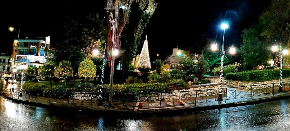 Χριστουγεννιάτικο Φως στο Δήμο Πετρούπολης