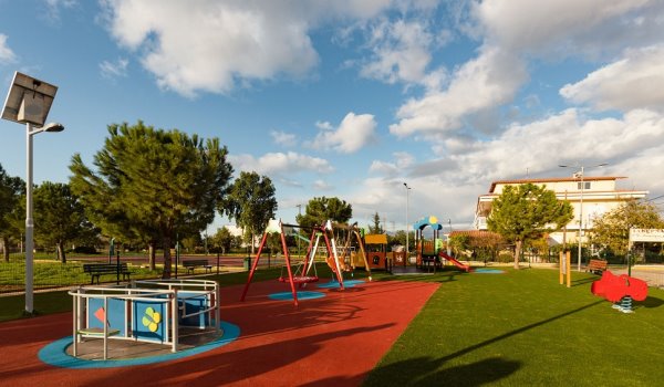 Μια σύγχρονη Πλατεία με όργανα γυμναστικής σε Κοινότητα του Δήμου Άρτας