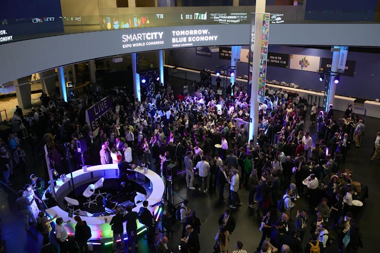 Ζωντανή ατμόσφαιρα στο Smart City Expo 2025, το κορυφαίο συνέδριο για έξυπνες και βιώσιμες πόλεις.