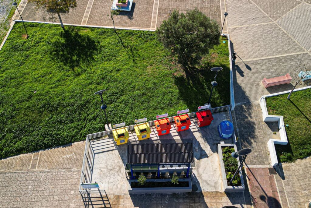 Γωνιές Ανακύκλωσης σε διάφορα σημεία της πολης