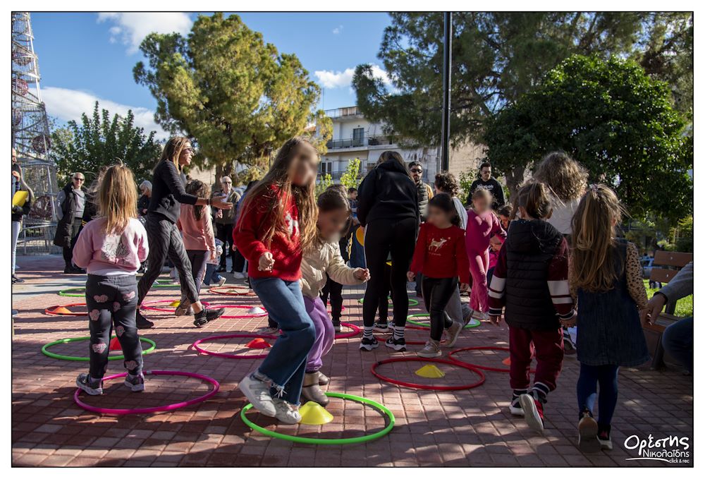 Δραστηριότητες των παιδιών στην Πλατεία Δημοκρατίας